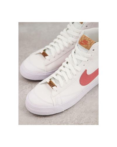 Blazer mid 77 - move to zero - sneakers bianche e bordeaux con ricami a  fioriNike in Gomma di colore Bianco | Lyst