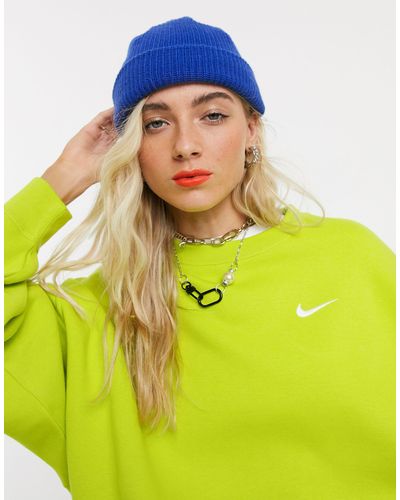 boxy nike sweatshirt