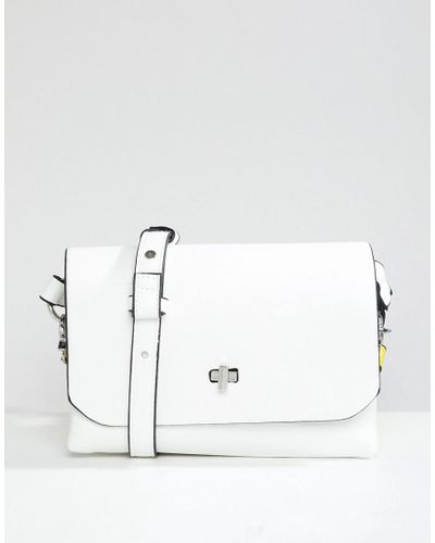 stradivarius sling bolsa