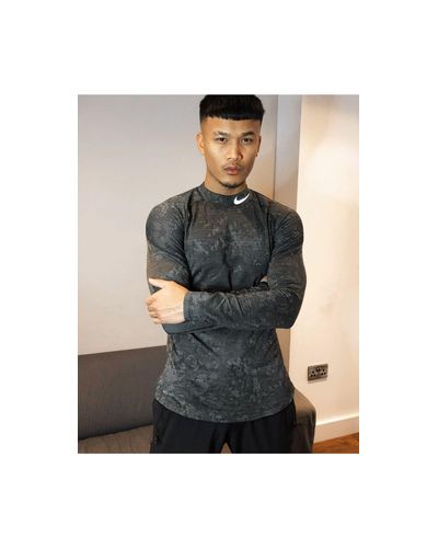 nike pro mock neck