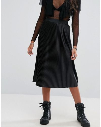 pull and bear pleated skirt