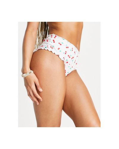 Daisy Street – bikinihose mit hohem bund, rüschenkante und kirsch-print in  Weiß - Lyst