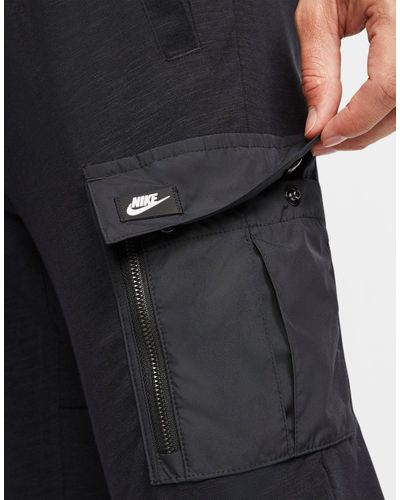 nike lightweight utility cargo joggers in light grey