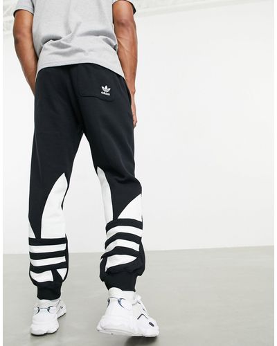 adidas Originals Sweatpants With Oversized Trefoil in Black for Men - Lyst