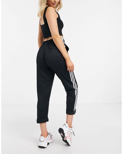 adicolor essentials boyfriend pants