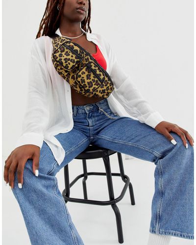 Marsupio leopardatoBershka in Denim di colore Marrone - Lyst