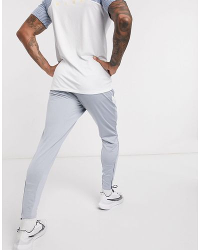 Nike Football Synthetic Dry Strike 