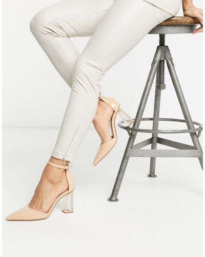 Zapatos con puntera cerrada y tacón transparente en color crudo Bershka |  Lyst