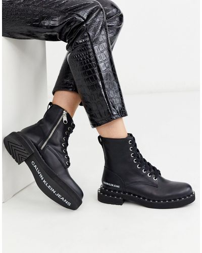 Calvin Klein Denim Nannie - Enkellaarzen Met Dikke Zool, Studs En  Vetersluiting in het Zwart - Lyst