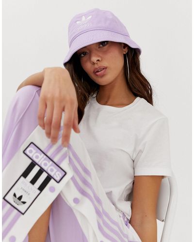 Cappello da pescatore lilla di adidas Originals in Viola | Lyst