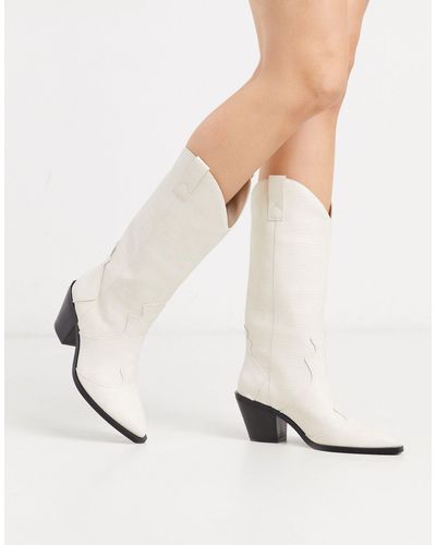stradivarius white boots