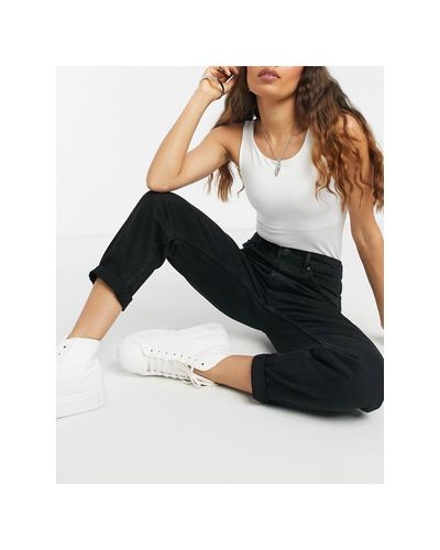 Bershka Denim Petite Mom Jean in Black | Lyst