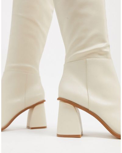 pull and bear white boots