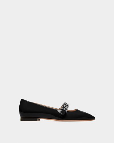 Bally Elis Leather Flat Pumps In Black - White