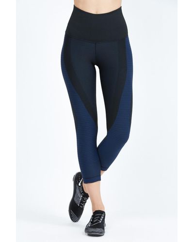 nike zoned sculpt capri