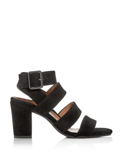 vionic blaire heeled sandal