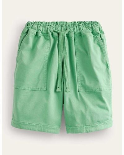 Boden Relaxed Twill Shorts - Green