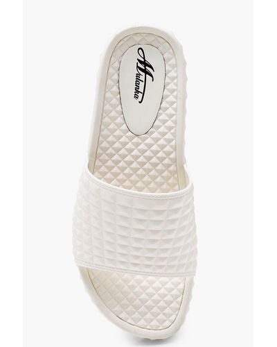 heeled pointed toe mules