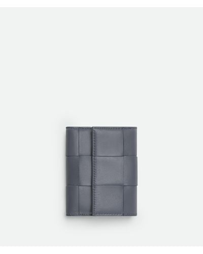 Bottega Veneta Cassette Tri-fold Portemonnaie Mit Zip - Grau