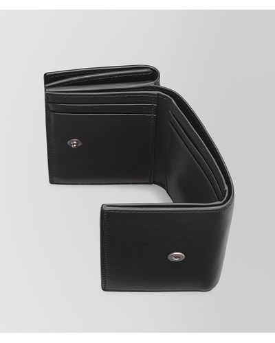 Bottega Veneta Tri-fold Wallet In LEGGERO in Nero (Black) for Men 
