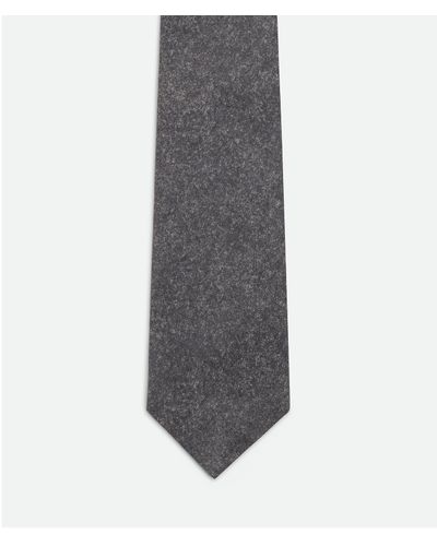 Bottega Veneta Krawatte Aus Bedrucktem Leder - Grau