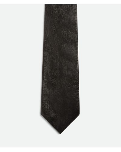 Bottega Veneta Cravate En Cuir Brillant - Noir