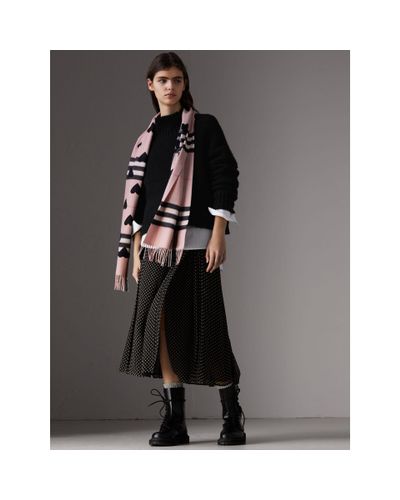 Burberry The Classic Cashmere Scarf In Check And Hearts Rose/black for Men  - Lyst