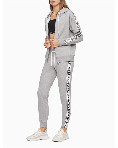 Calvin Klein Cotton Performance Logo Tape Drawstring Joggers in Pearl Grey  Heather (Gray) - Lyst