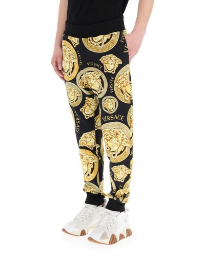 Versace Cotton Amplified Medusa Print jogging Trousers in Black 