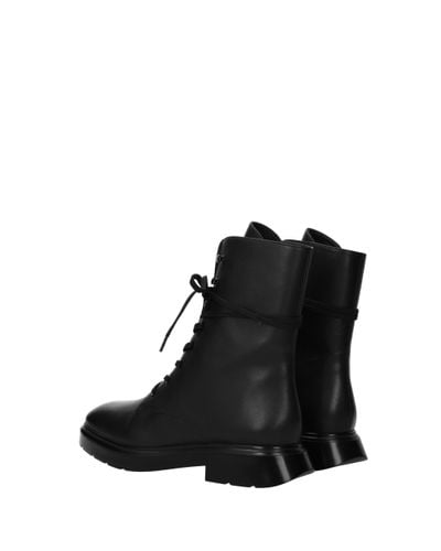 stuart weitzman mckenzee boot black