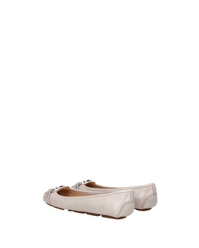 boot stretcher top of foot