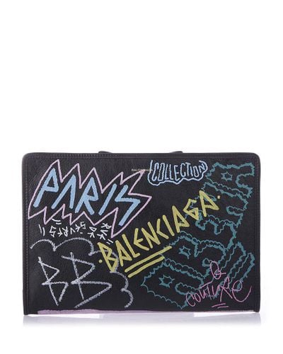 Balenciaga Graffiti Clutch 2024 favors