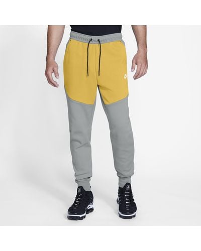 tech fleece grey pants