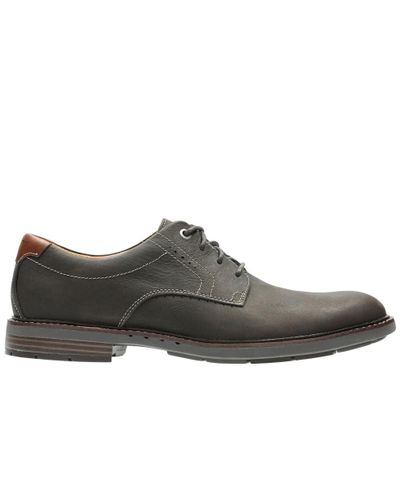 clarks unelott plain black