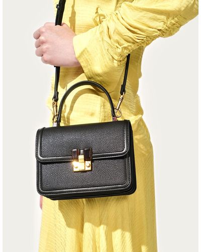 chunky chain link shoulder bolsa charles and keith