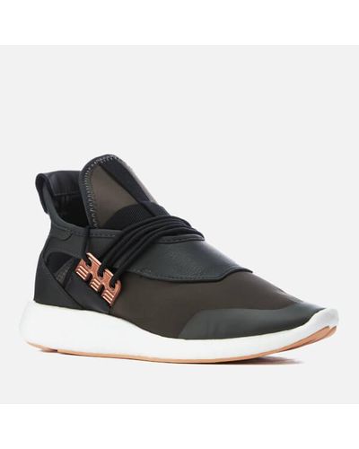 y3 elle run