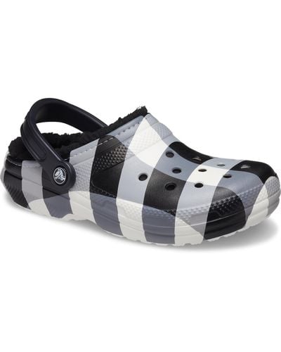 crocs with stripe