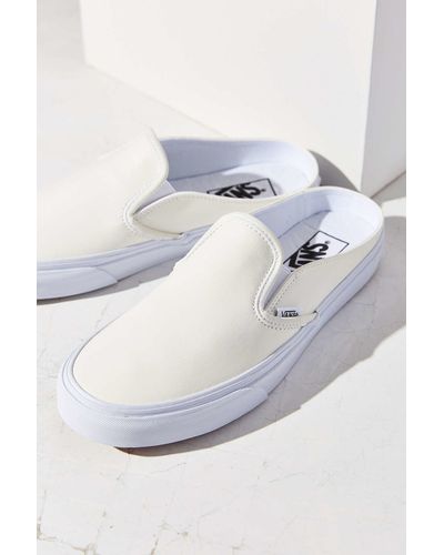 plain white canvas vans