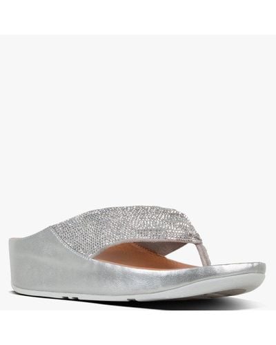 Fitflop Leather Twiss Crystal Silver Toe Post Sandals in Metallic - Lyst