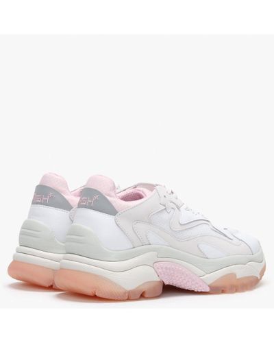ash addict white