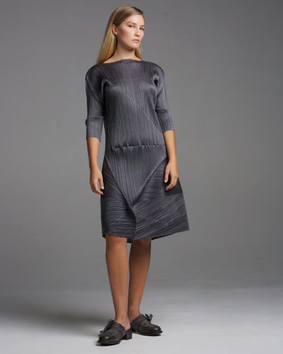 Pleats Please Issey Miyake Women's Gray Mid Sleeve Truss Dress