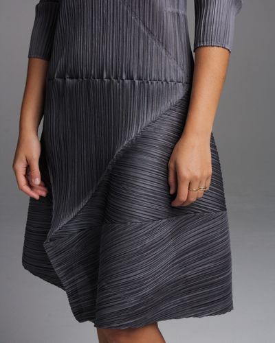 Pleats Please Issey Miyake Women's Gray Mid Sleeve Truss Dress
