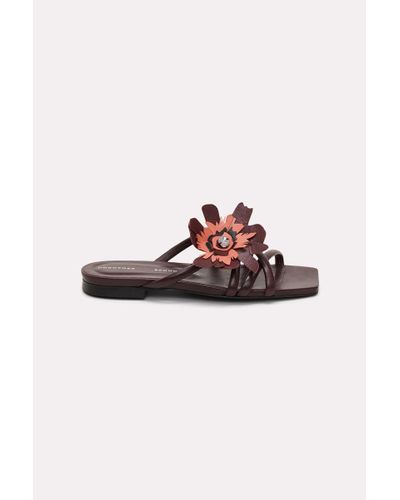 Dorothee Schumacher Square Toe Flat Sandals With Removable Leather Flower - Red