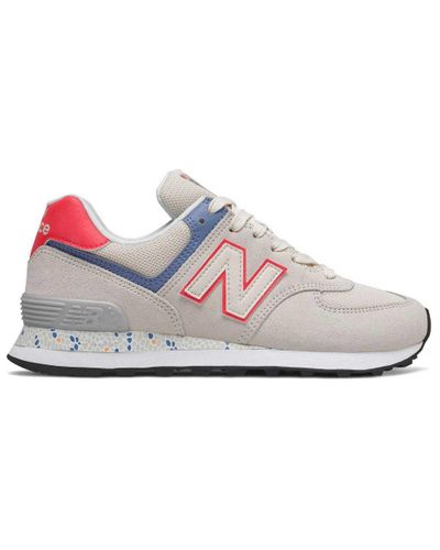 Classic Running 574v2 Trainers in Beige 
