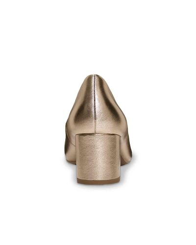 aerosoles eye candy pump