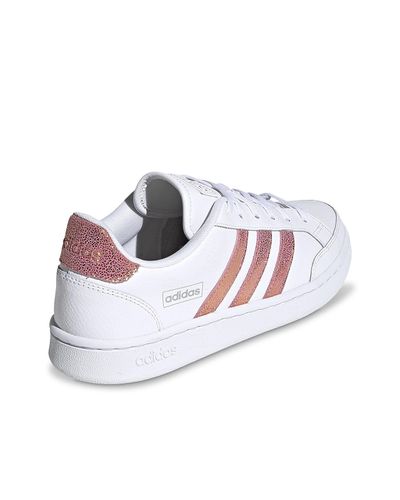 adidas Grand Court Se Sneaker in White 