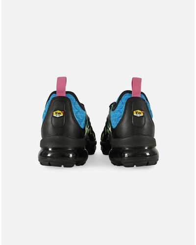 dark green vapormax plus