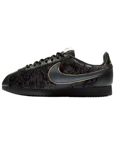 Nike Classic Cortez Velvet Running Shoes in Black/Black/Metallic Gold/White  (Black) - Lyst