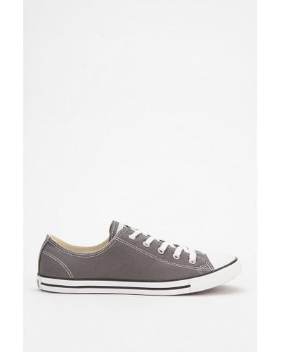 grey converse dainty
