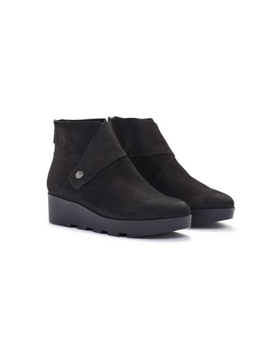 common projects leather combat boots